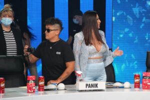 CECA OTKRILA ŠTA JOJ MARIJA RADI ISPOD STOLA, Pogledajte Marijinu reakciju