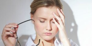 Nakon buđenja popijte kafu i ne gledajte odmah na mobitel – učinci su nevjerovatni