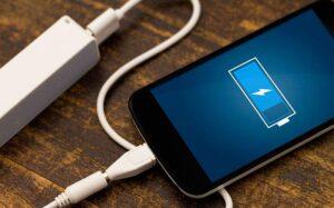 Ovo je ispravan način punjenja vašeg mobitela