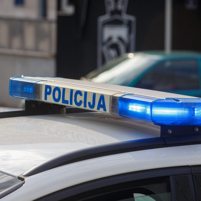 Pretukao maloljetnu djevojku i govorio joj da izabere mjesto gdje će je ubiti